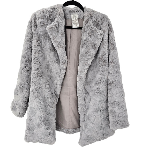 Sadie & Sage Coat Small Medium Faux Fur Gray Oversized Soft Loud Luxury Glam - Picture 1 of 7